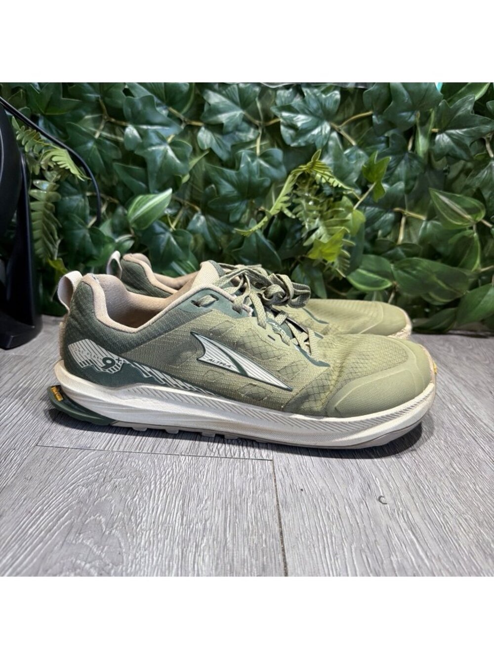 Altra Lone Peak 9+ Plus Shoes Mens Size 8.5 Green Trail Running Outdoor Sneakers